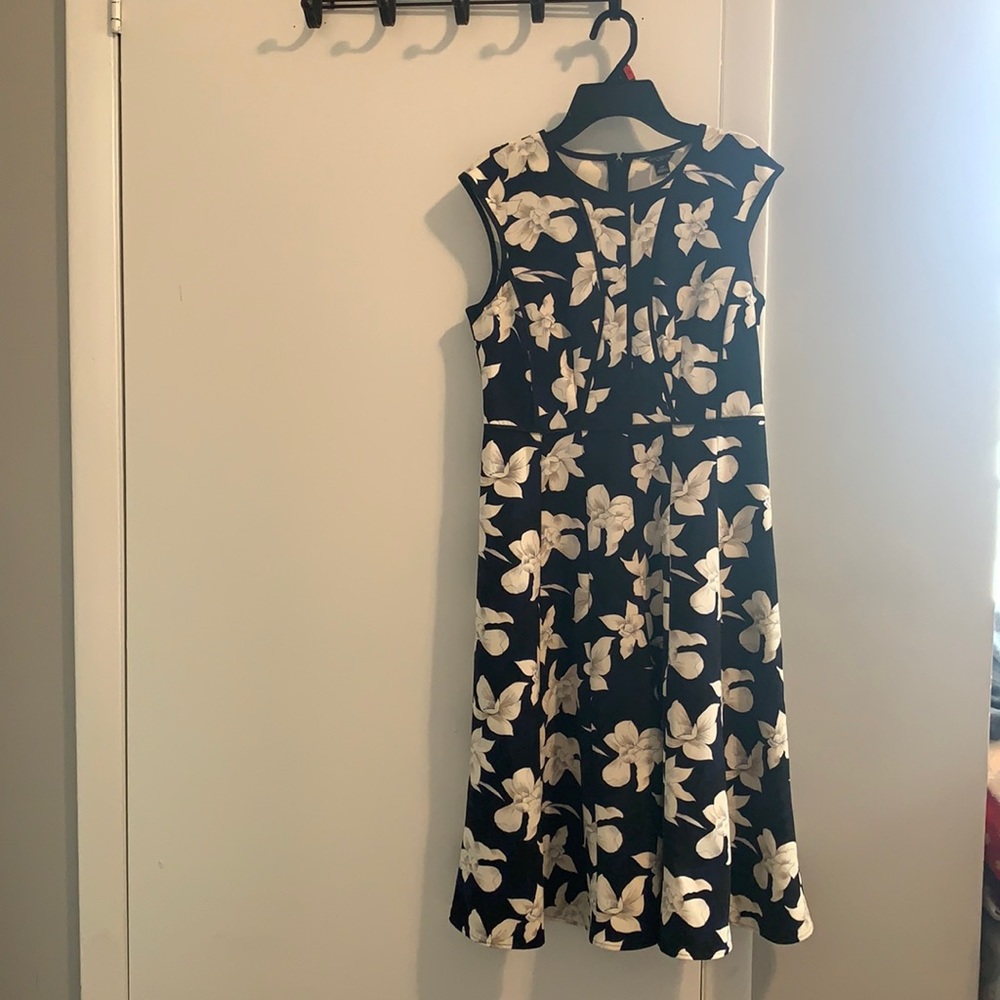 ANN TAYLOR Floral dress